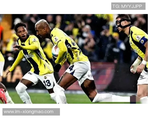 那不勒斯冬季追逐费耶诺德中场廷伯合同将于明夏到期